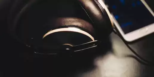 எளிதாகக் கேட்பது